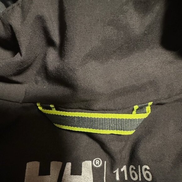 Helly Hansen Size 6 childrens jacket - Picture 3 of 3